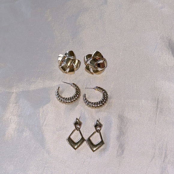 Vintage Gold Tone Textured Statement Earring Set Bow Button, Hoops & Drop Design - Picture 11 of 16